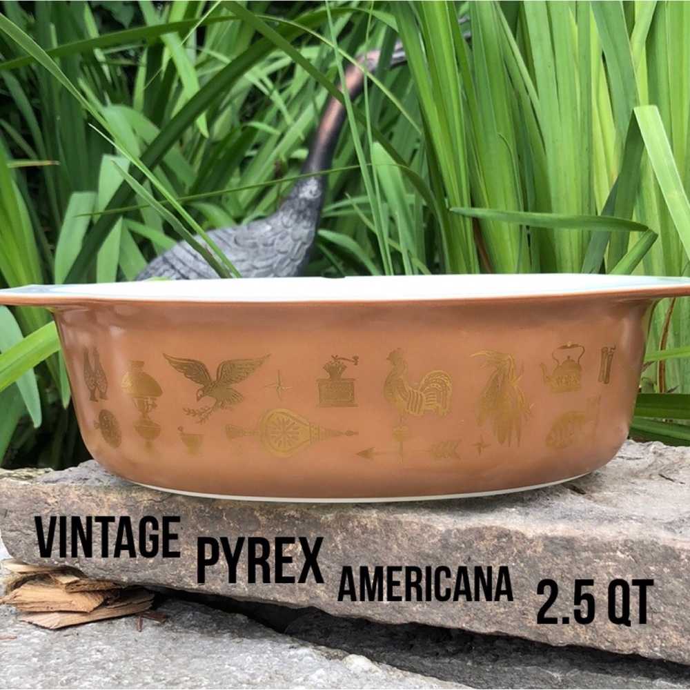 1960’s Vintage Pyrex-Americana Print in Brown/Gold-2.5 Quart Oval-No Lid